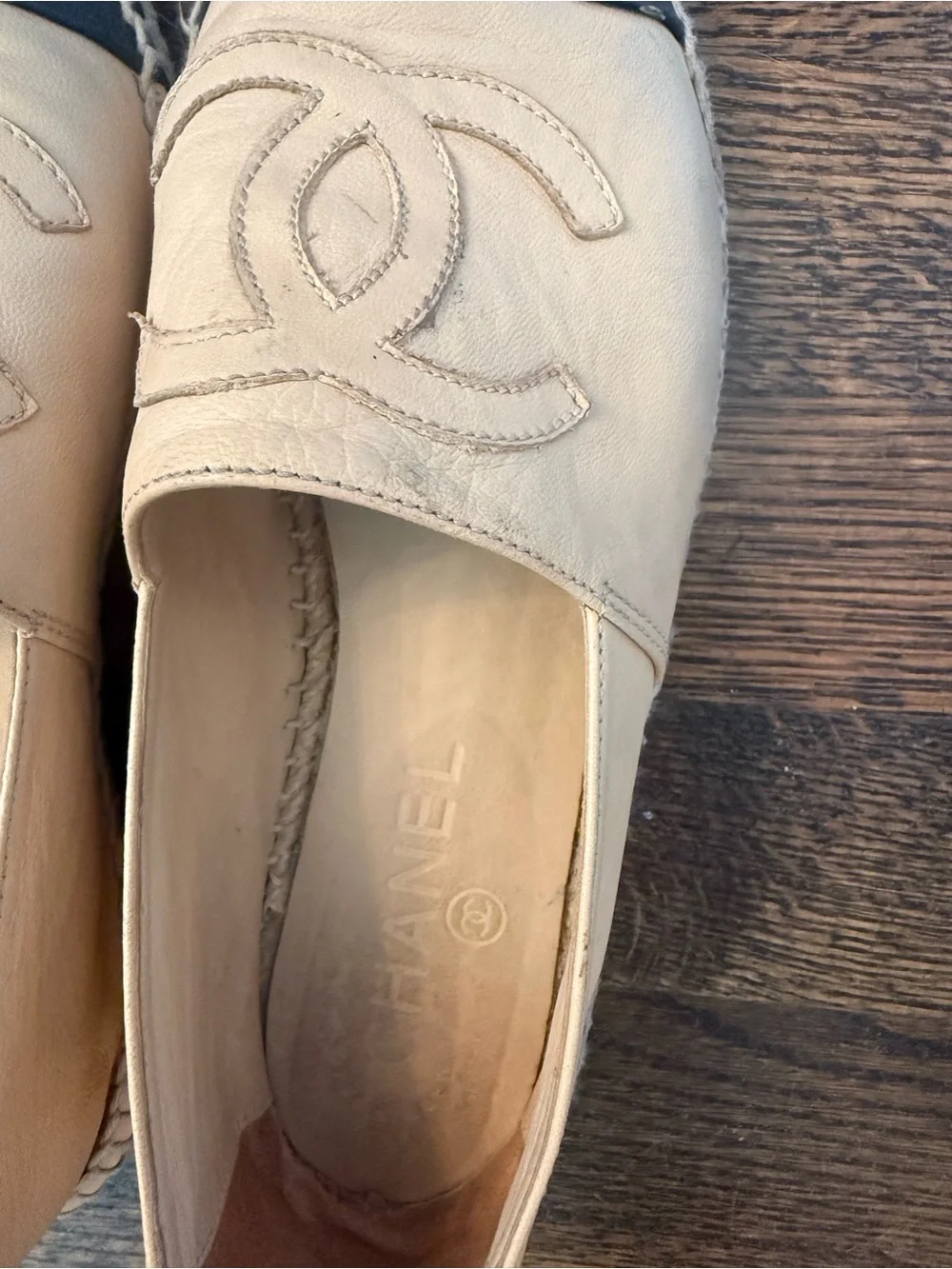 CHANEL good tons
